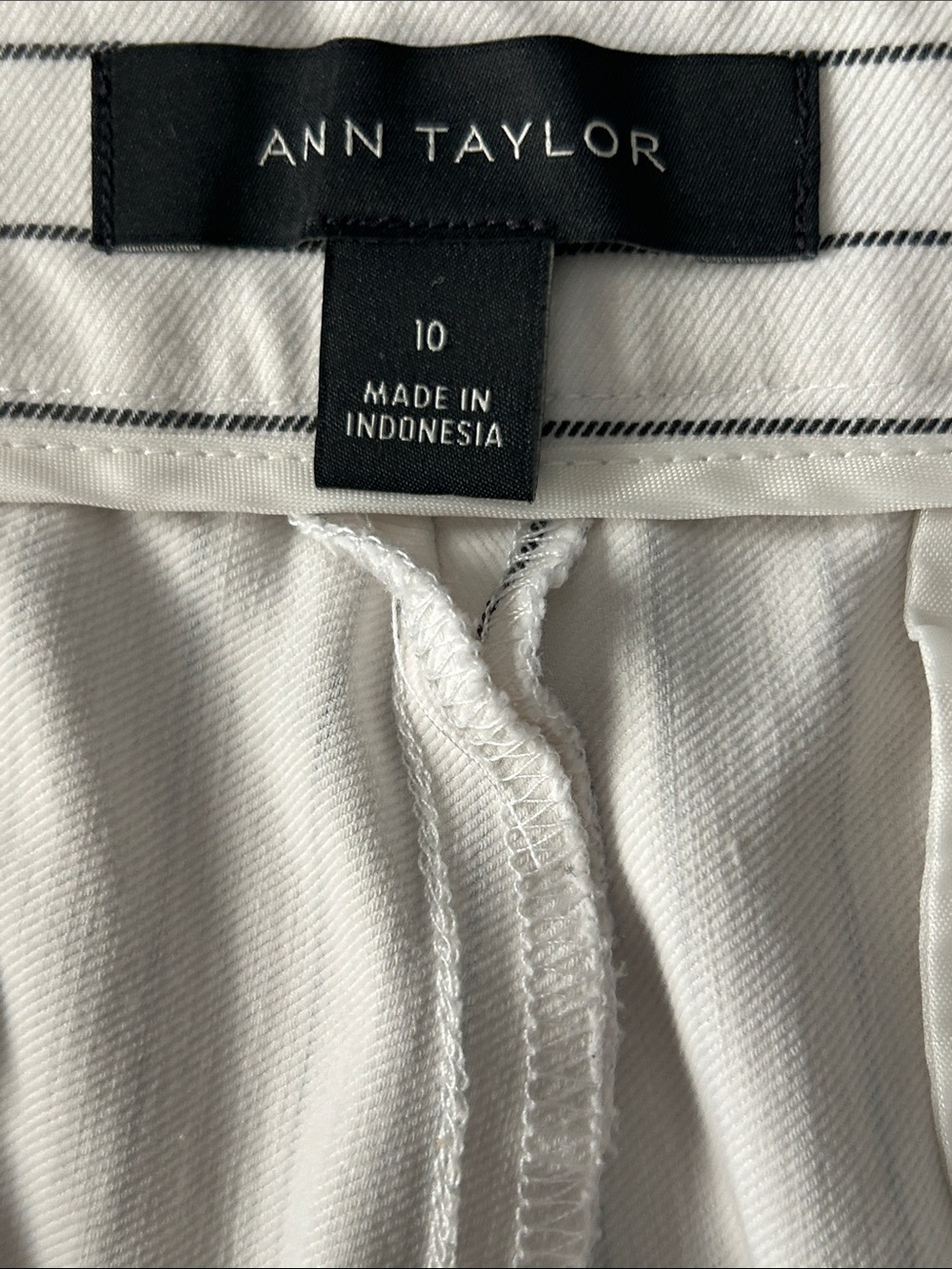 Ann Taylor Cream Drawstring Waist Pants